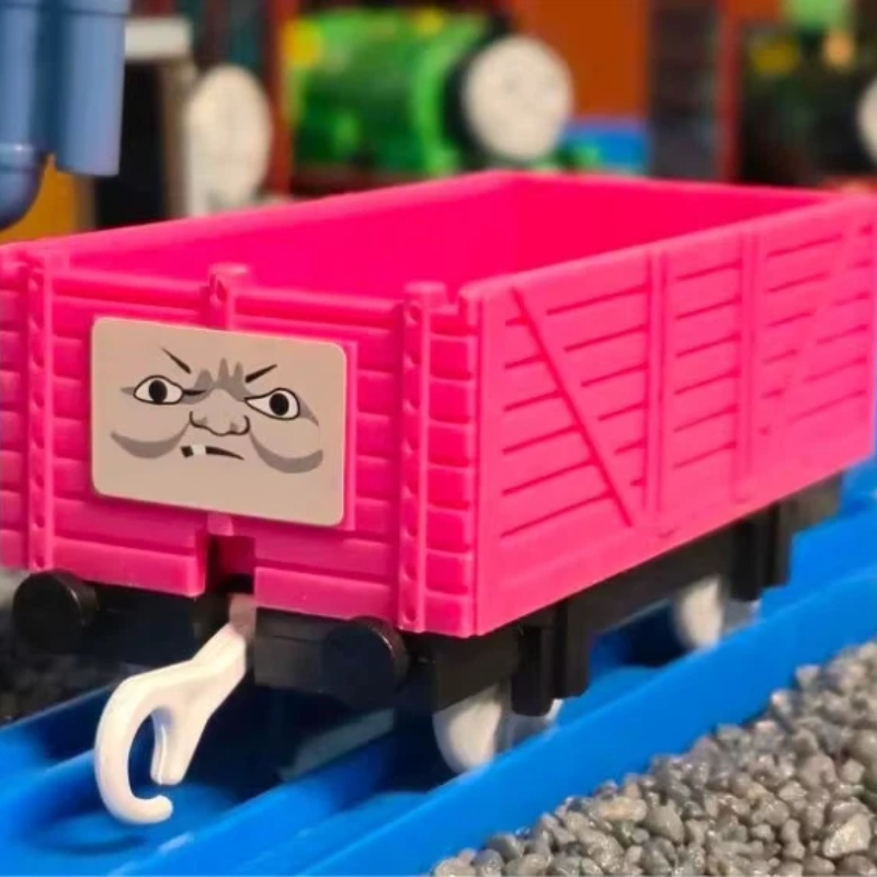 W magazynie Pociąg z różową bu – Toy Train Track Set recenzja i cena